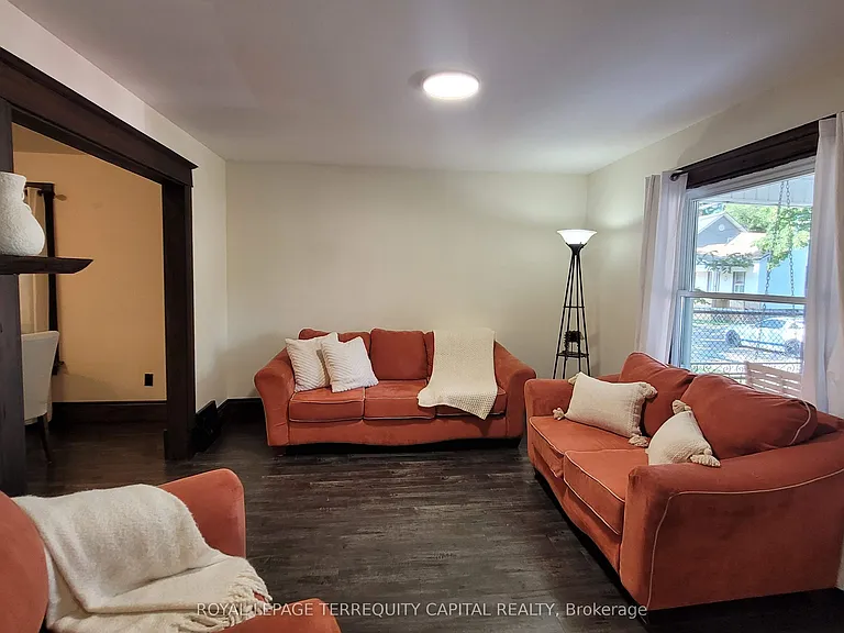27 Woodland Ave — Photo 3