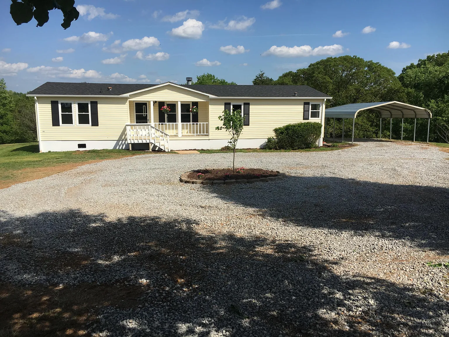 208 Stewart St photo 1