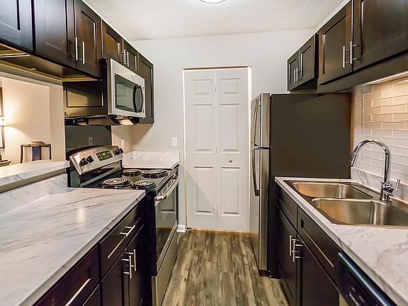 3rd image of 805 Bradyville Pike APT 1703