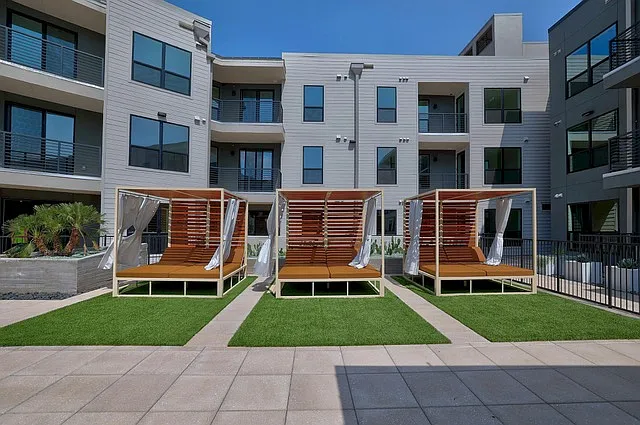 1701 Simond Ave #615 — Photo 31