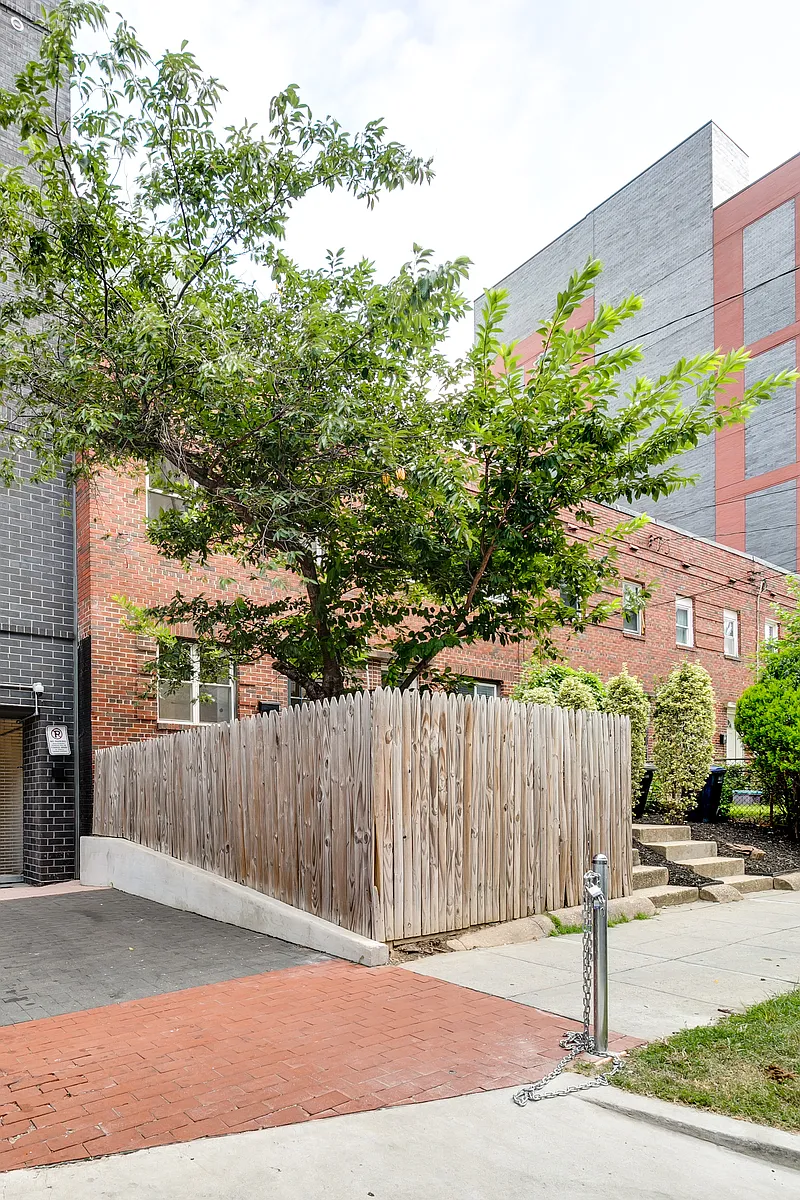 Building Photo - 81 Q St SW #2