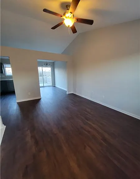 2824 Lauren Meadows Dr — Photo 8