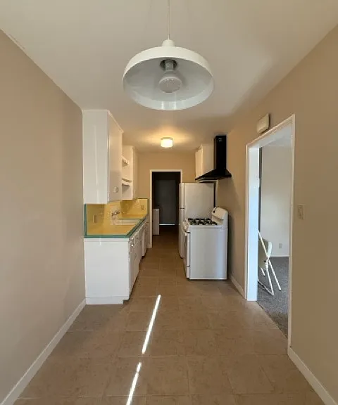 24982 Court St #C — Photo 11