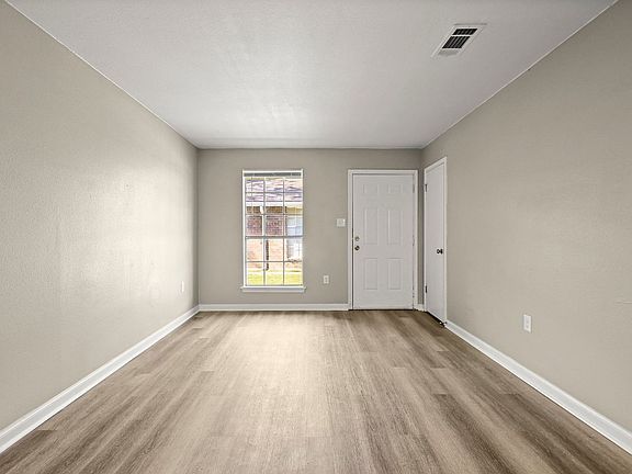 3rd image of 12027 Roddy Rd