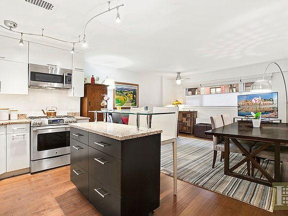 2nd image of 333 E 66th St APT 1G