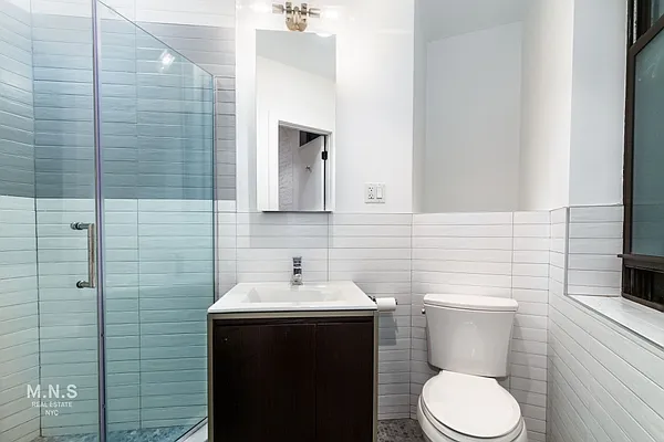 Rented by MNS | media 12