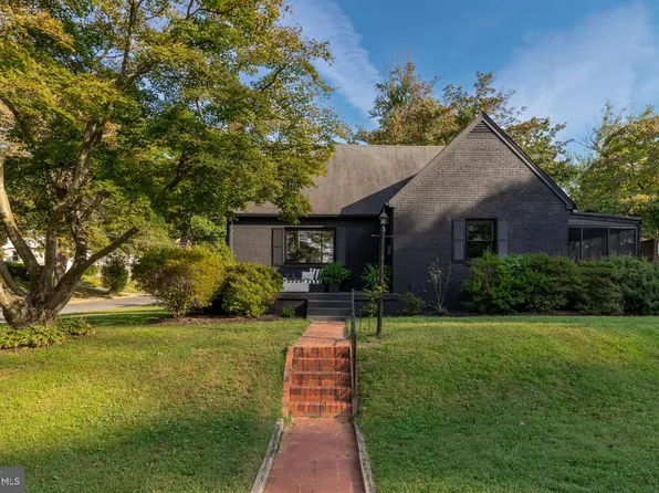 2804 Byron Ct, Silver Spring, MD 20902