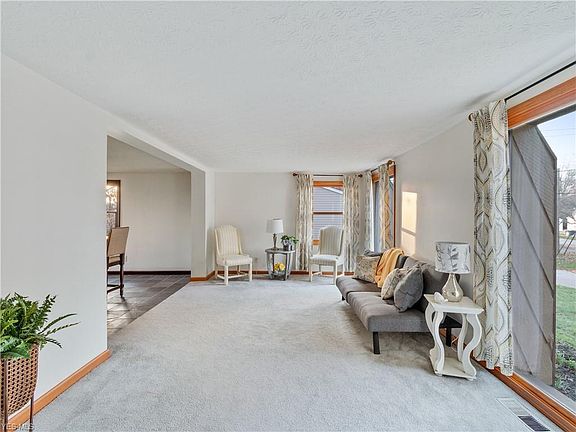 4th image of 1118 Francis Ave