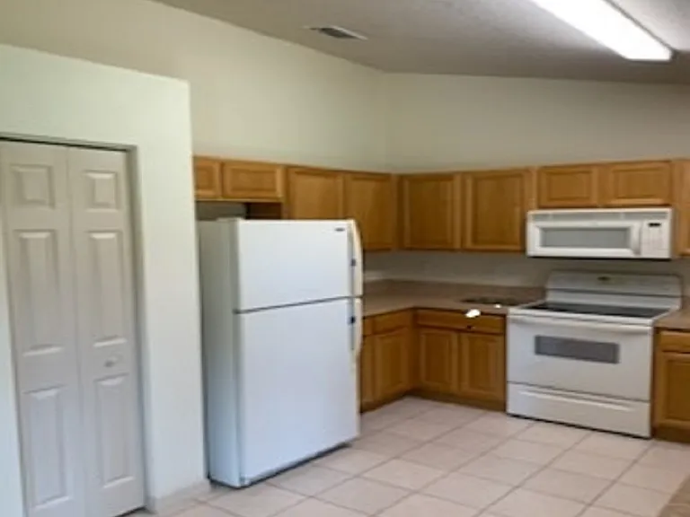8079 N Hillview Cir — Photo 10