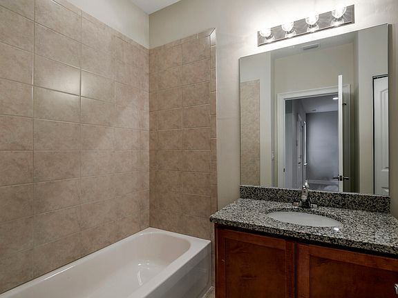 5th image of 7139 Greenwood Park Cir APT 101