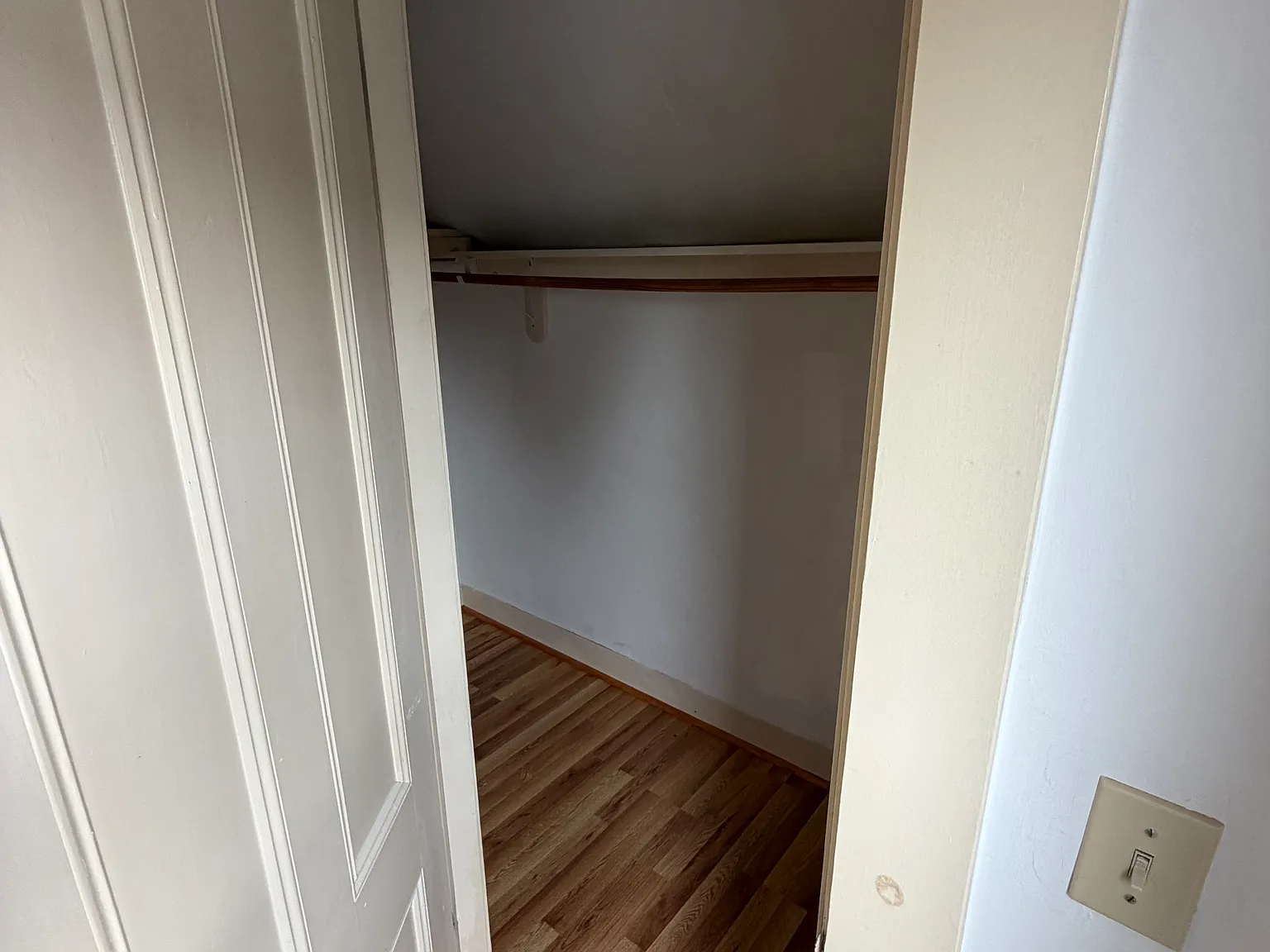 2 bed, 1500 sqft, $2,100 — Photo 2