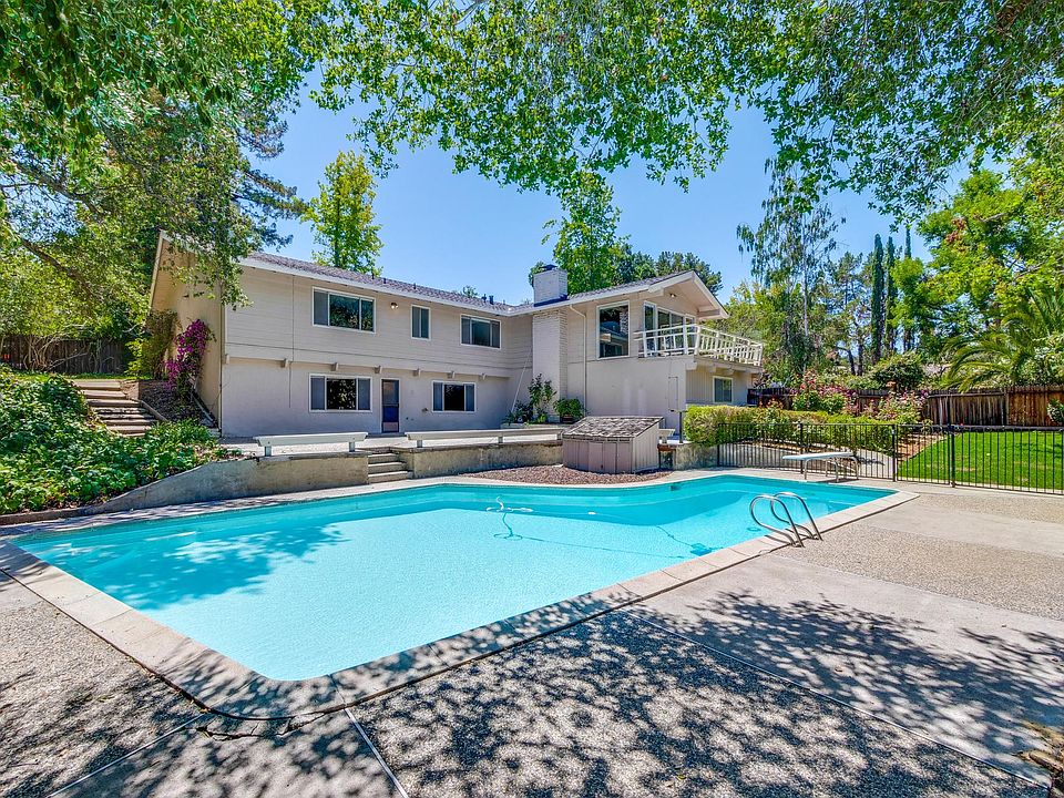 1st image of 25360 Becky Ln