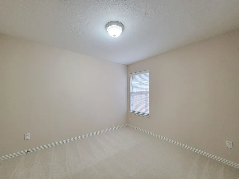 6806 Haley Ct — Photo 31