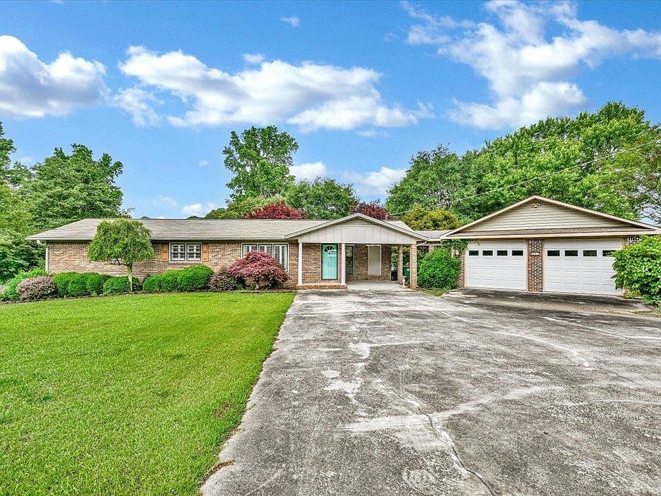 1st image of 317 Lovers Lane Rd