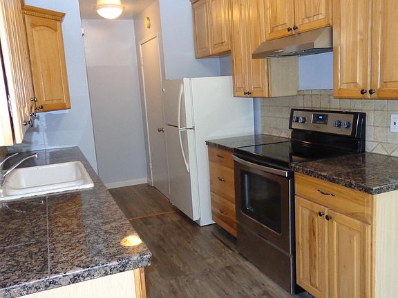 2nd image of 3385 Payne Ave
