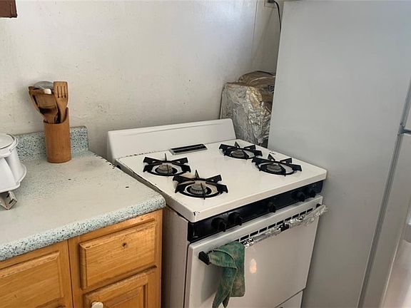 4th image of 522 62nd St