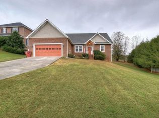 100 Saint Marys Ct, Johnson City, TN 37601