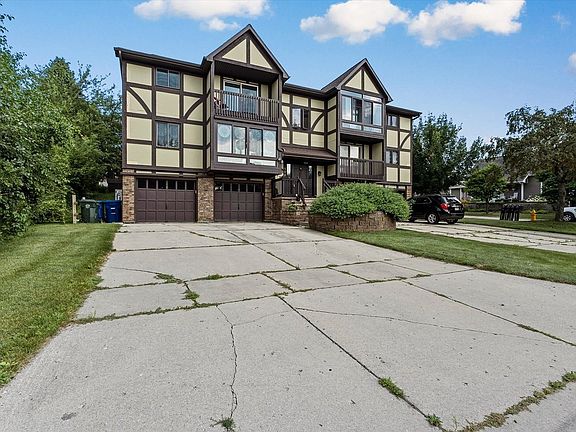 2nd image of 502 Front St #3