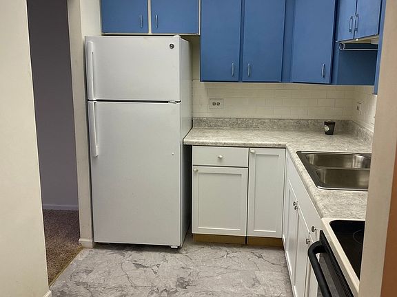 4th image of 9118 Elmwood Dr #1L