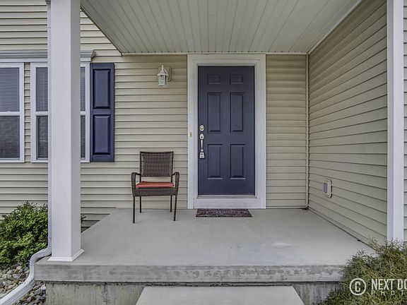 2nd image of 3541 Fernwood Ln