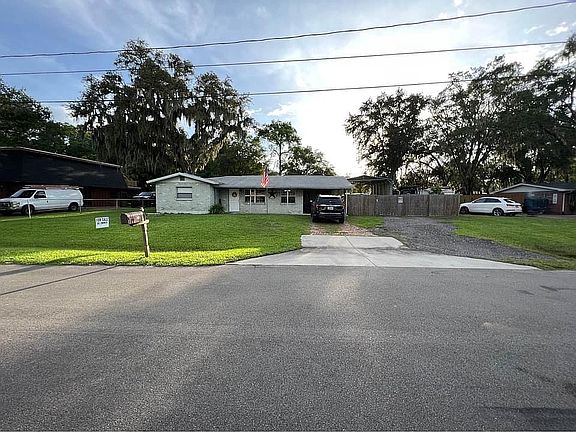 4th image of 6824 Oakdale Dr