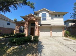 907 Christopher Ln, Baytown, TX 77521