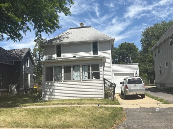124 N Hadsall St, Genoa, IL 60135