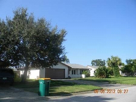 2nd image of 1921 Tallpalm Rd