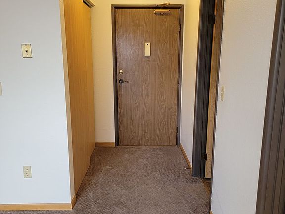 4th image of 250 21st St NW #16