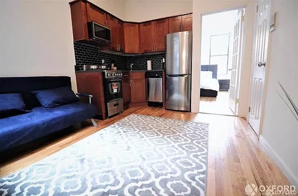 Rented by Oxford Property Group | media 11