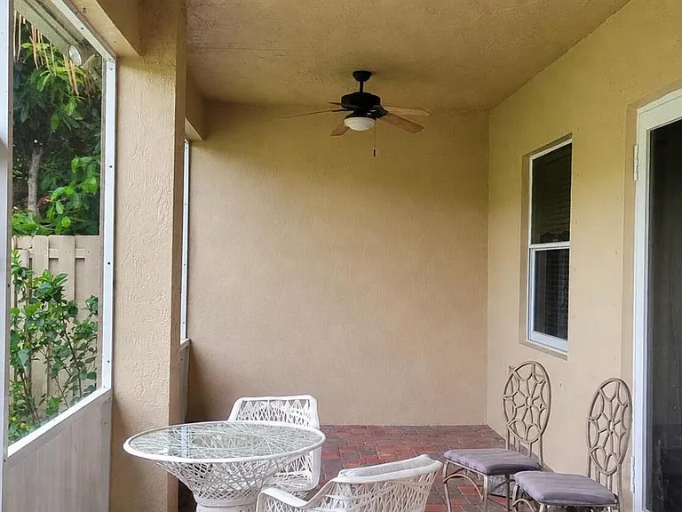 3945 Torres Cir — Photo 11