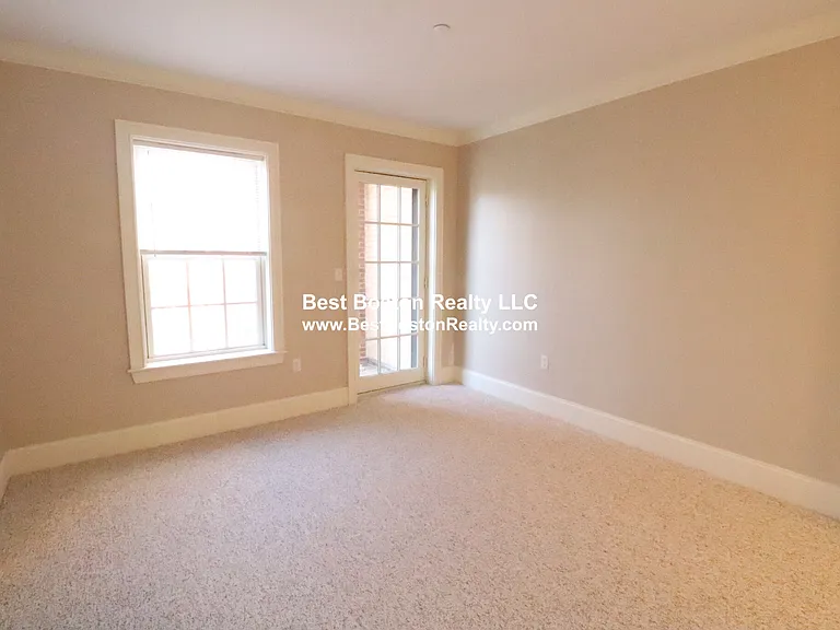 286 Main St #104 — Photo 11
