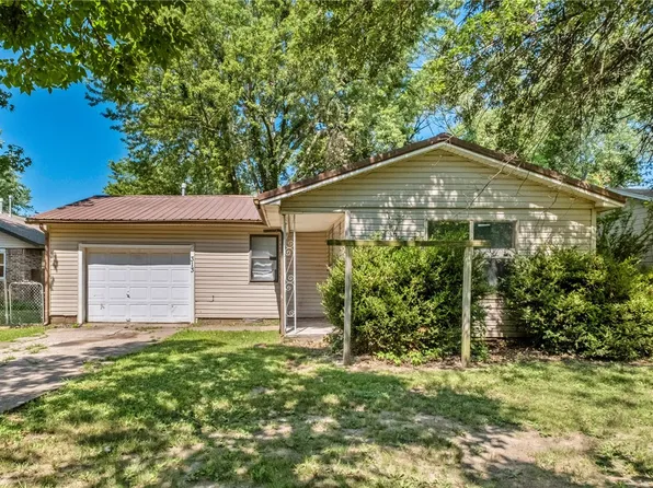 313 N Little Ave, Gentry, AR 72734