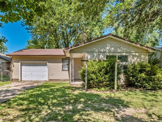 313 N Little Ave, Gentry, AR 72734