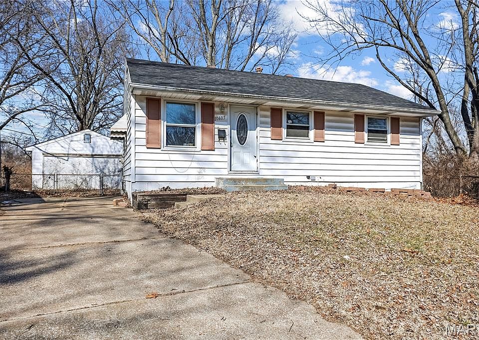 1st image of 10605 Dunkeld Cir