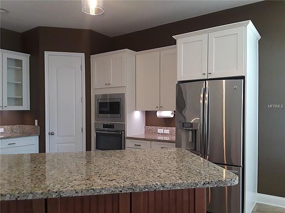 4th image of 13701 Heaney Ave