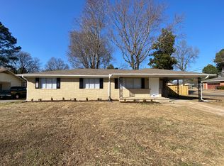 100 Cloverdale Blvd, Searcy, AR 72143