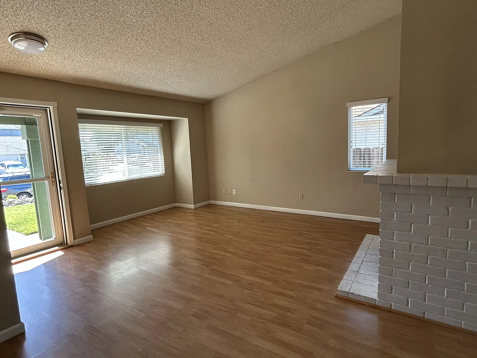 3 bed, 1460 sqft, $2,800 — Photo 3
