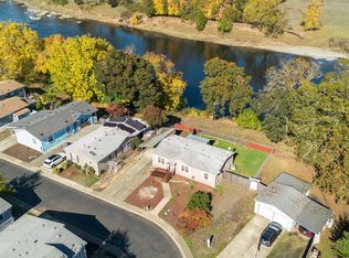 249 Trout Loop, Roseburg, OR 97471