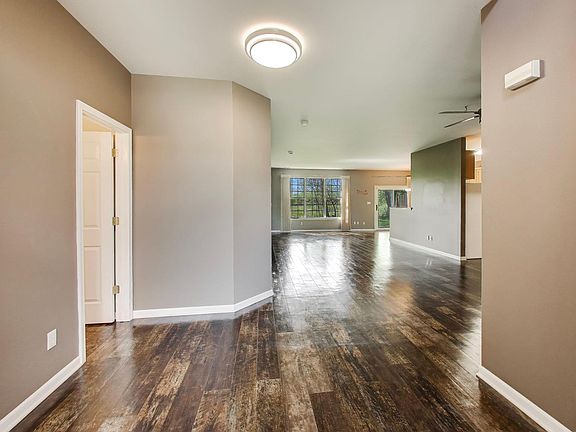 4th image of 1447 Charlevoix Way