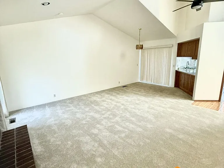 2976 Grizzly Dr — Photo 4