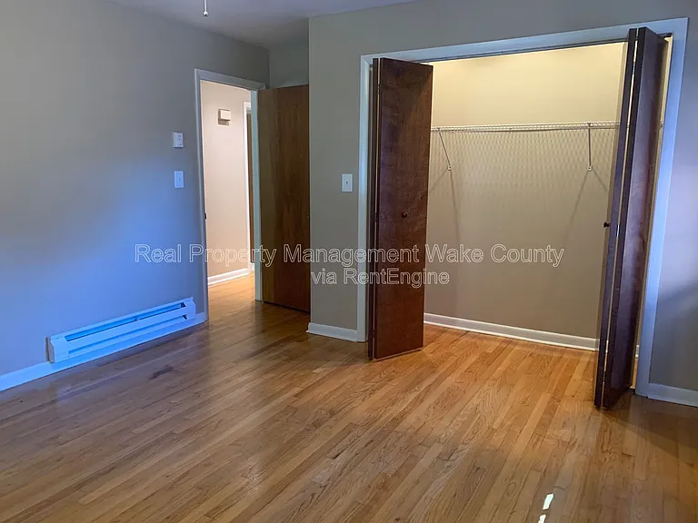 806 Chamberlain St — Photo 11