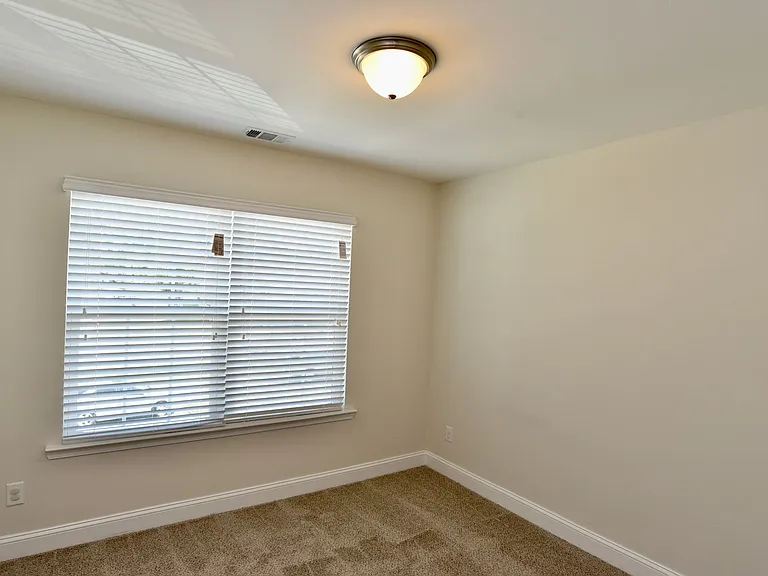 411 Ferguson Ln — Photo 15