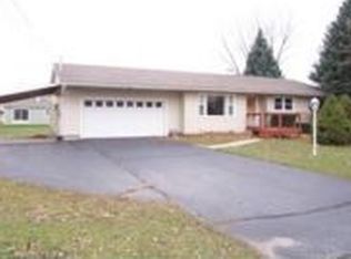 2481 Steff Ann Dr, Adrian, MI 49221