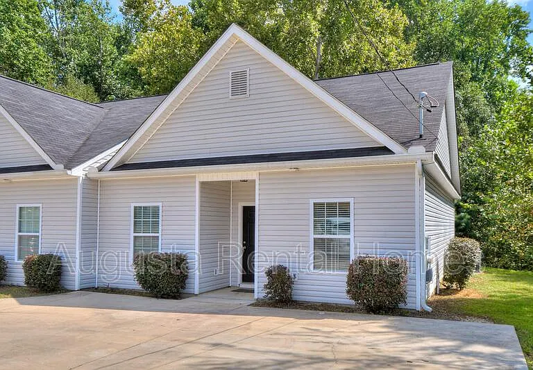 207 Old Berzelia Rd — Photo 3