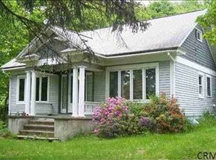9 High St, Chatham, NY 12037