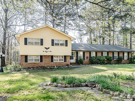 2nd image of 103 Rolling Oaks Dr NW