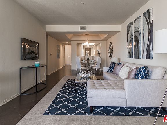 3rd image of 110 Ocean Park Blvd Unit 304