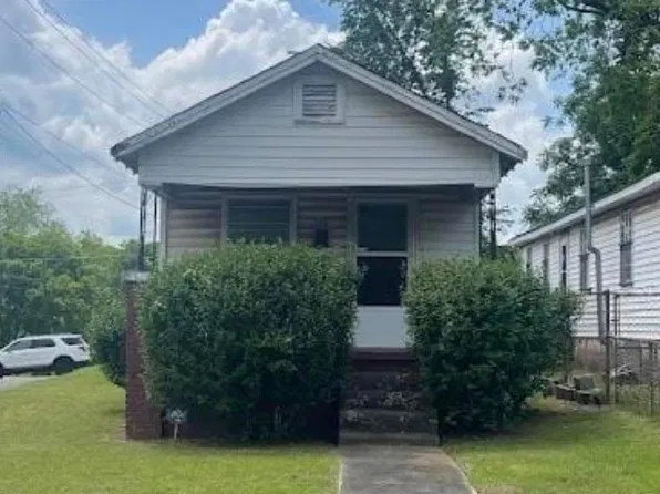 129 61st St, Fairfield, AL 35064
