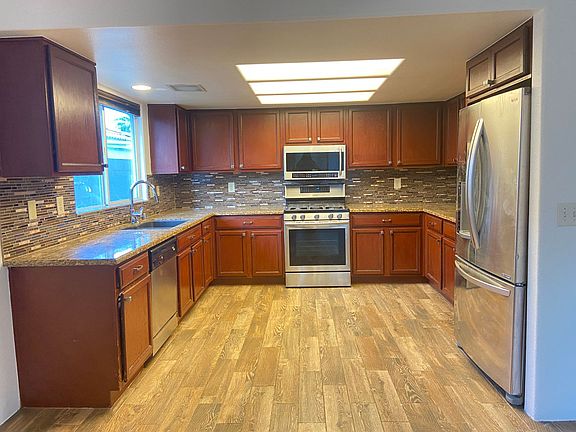 4th image of 54325 Avenida Alvarado